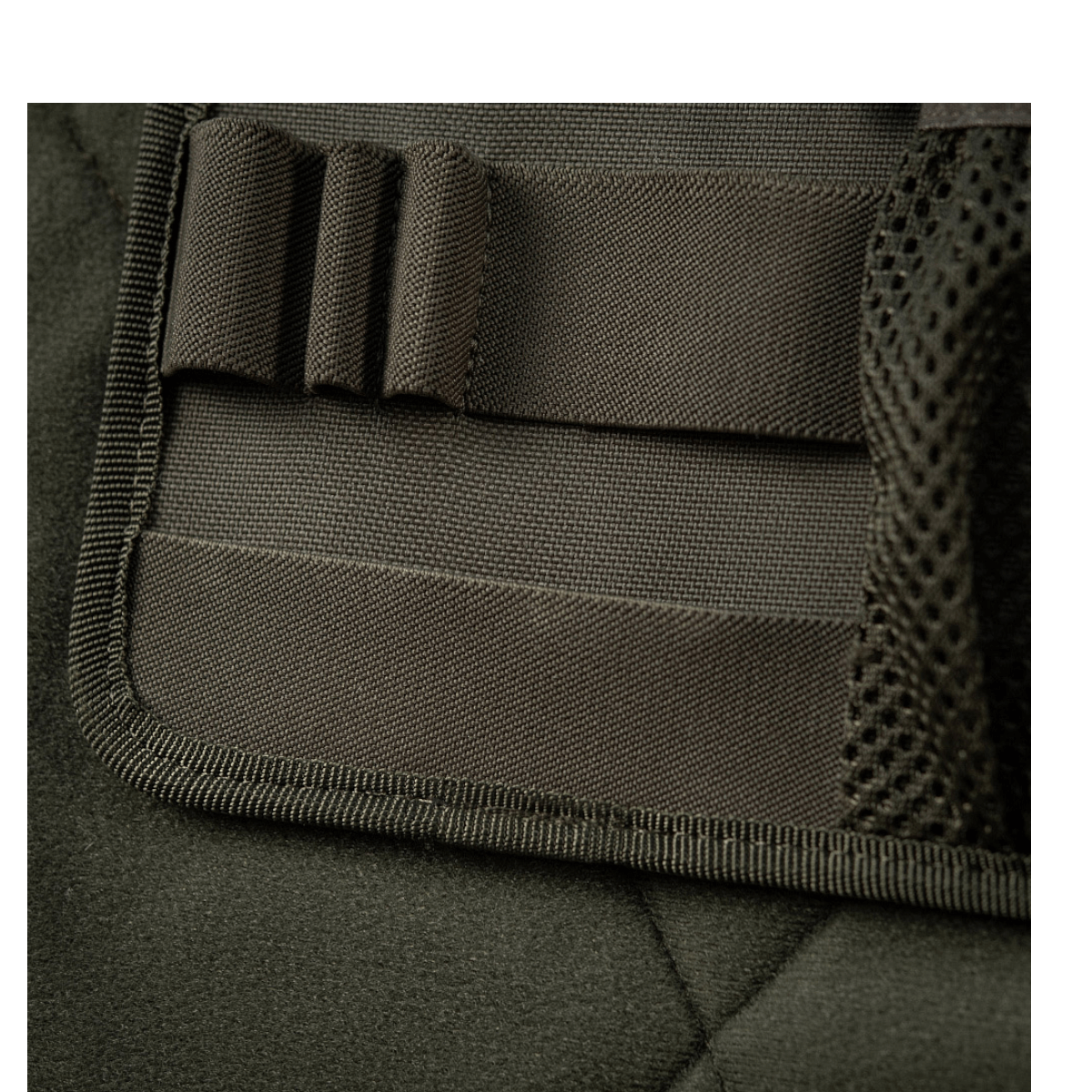 M-Tac Hook & Loop Low Profile Admin Panel med elastiske fastgøringer til taktisk udstyr, perfekt til tasker og rygsække.