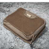 M-Tac Hook & Loop Utility Panel med lynlåslomme, mesh design, perfekt til organisering i rygsæk, panelstørrelse 19x13 cm.