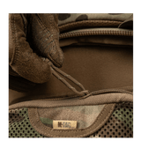 M-Tac Hook & Loop Utility Panel med lynlås og mesh design til tasker og rygsække, perfekt til organisering af små genstande.