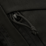 Nærbillede af lynlåsen på M-Tac Magnet XL Bag Elite, en praktisk skuldertaske med innovativ magnetlås og velcro-panel.