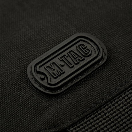 M-Tac Magnet XL Bag Elite med praktisk FidLock V-Buckle magnetlås og velcro-panel. Ideel tablet- og skuldertaske i sort.