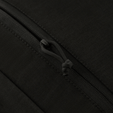 Nærbillede af M-Tac Magnet XL Bag Elite lynlåsdetalje i sort stof