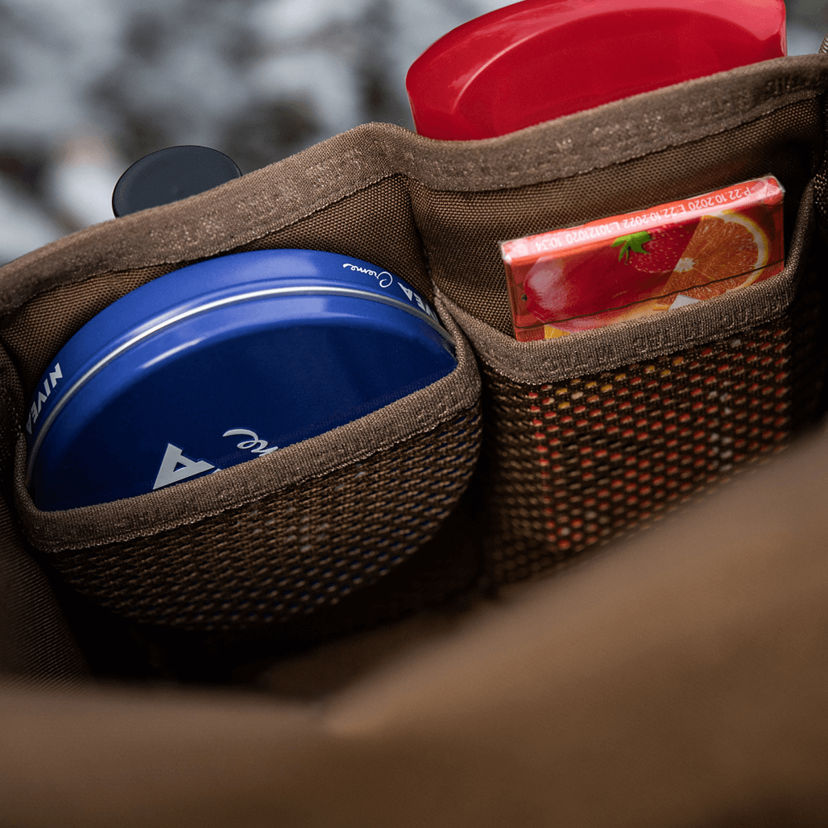 M-Tac Toilettaske Elite Gen.II med alle dine nødvendige hygiejneartikler organiseret i lommer, rejsevenlig og kompakt opbevaringstaske.