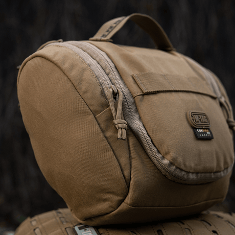 M-Tac Toilettaske Elite Gen.II i sandfarvet design til opbevaring af hygiejneartikler under rejser, kompakt og rummelig.