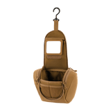 M-Tac Toilettaske Elite Gen.II i beige, fremvist åben med kroge til ophæng, designet til hygiejneartikler og småting, kompakt og praktisk.