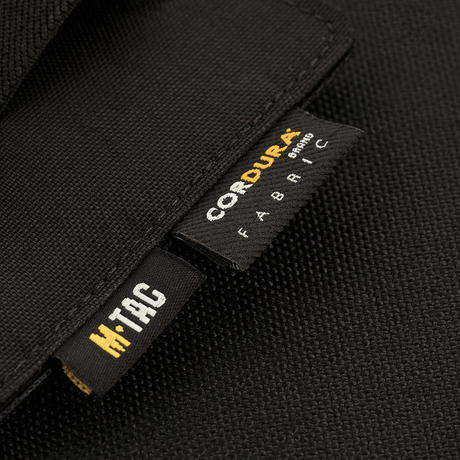M-Tac Double Mag Pouch Hook Backed Magazine, fremstillet af slidstærkt CORDURA-stof med mærkninger, designet til modulær opbevaring.