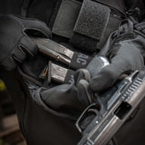 M-Tac Double Mag Pouch Hook Backed Magazine med magasiner, velegnet til tasker og rygsække med Velcro-fastgørelse.