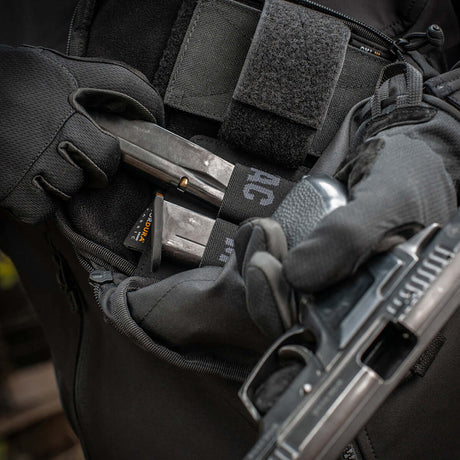 M-Tac Double Mag Pouch Hook Backed Magazine med magasiner, velegnet til tasker og rygsække med Velcro-fastgørelse.