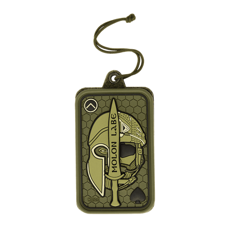 M-Tac Badge Holder – ID-kort og patch med paracord og taktisk design i olivengrøn plastik med 'Molon Labe' print.