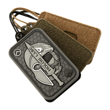 M-Tac Badge Holder – ID-kort og patch med Velcro og metaløjer, inkluderer lomme til nøglekort, paracord ophæng, multi-funktionsdesign