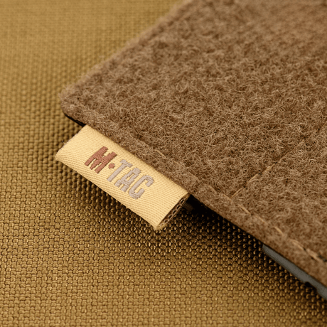 M-Tac Taktisk Morale Patch Display Board Hook og Loop Molle 120x85 med plastbase og MOLLE fastgørelse.