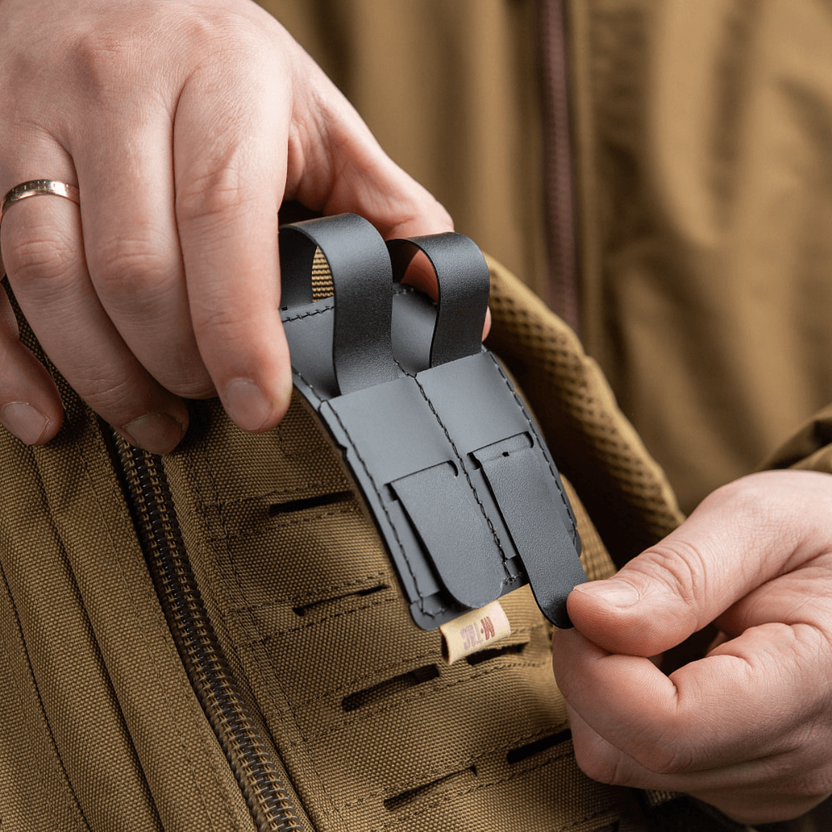 M-Tac Panel til Patches på MOLLE 80x85 fastgjort til MOLLE-system, hook & loop overflade, plastikbase stabilitet, 80x85 mm panel.