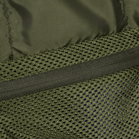 Indvendig netlomme af M-Tac Toilettaske i vandafvisende 600D polyester med PVC-belægning, ideel til rejser og opbevaring.