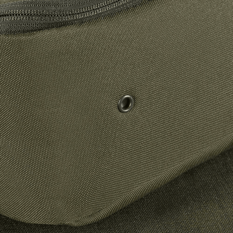 M-Tac Toilettaske i vandafvisende 600D polyester med PVC; detaljebillede af tekstur. Kompakt design ideel til rejser og daglig brug.