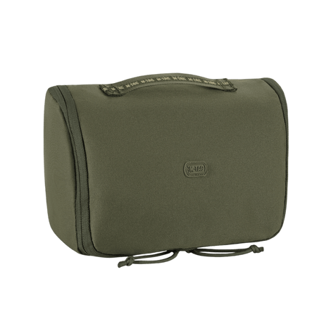 M-Tac Toilettaske i kompakt design til opbevaring, vandafvisende 600D polyester, ideel til rejsebrug. Dimensioner: 24 x 15 x 8,5 cm.