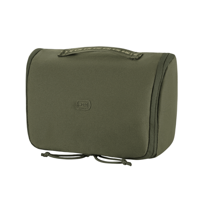 M-Tac Toilettaske i kompakt design til rejser og hverdagsbrug, lavet af vandafvisende 600D polyester med PVC-belægning. Dimensioner: 24x15x8,5 cm.