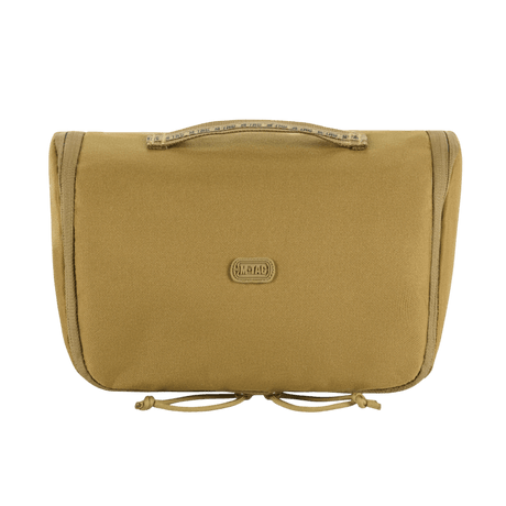 M-Tac Toilettaske i kompakt design, 600D polyester, vandafvisende, perfekt til rejser og hverdagsbrug. Dimensioner: 24 x 15 x 8,5 cm.