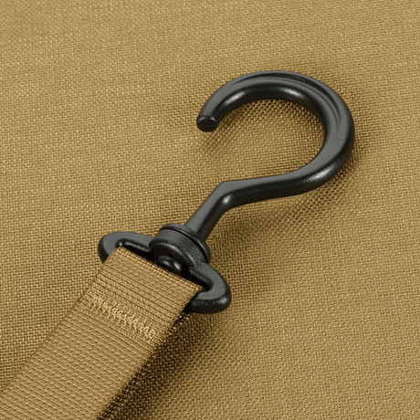 M-Tac Toilettaske krogdetalje på 600D polyester materiale med PVC-belægning, kompakt og vandafvisende design.