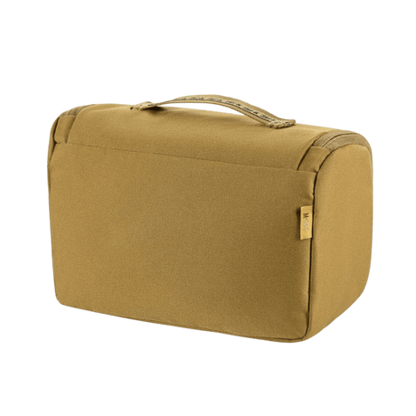 M-Tac Toilettaske i kompakt vandafvisende 600D polyester til tandbørste, barbering og cremer. Perfekt til rejser og hverdag.