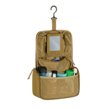 M-Tac Toilettaske i vandafvisende polyester, perfekt til tandbørste og cremer, ideel til rejser og opbevaring. Kompakt design, beige farve.