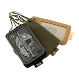M-Tac Taktisk ID-kortholder med Snøre i robust Cordura med transparent panel og velcro fastgørelse, perfekt til militær og politi.