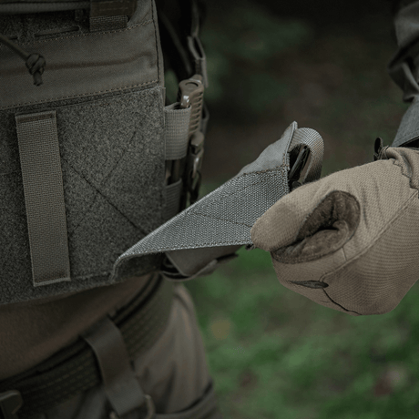 M-Tac Tourniquet Pouch Elastisk VELCRO Gen.II fastgjort på Velcro-panel, hurtig adgang til tourniquet i taktisk situation