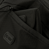 Nærbillede af M-Tac Sphaera Hex Hardsling Bag med lynlåskompartments og M-Tac mærke, lavet af holdbar Cordura/Hex polyester.