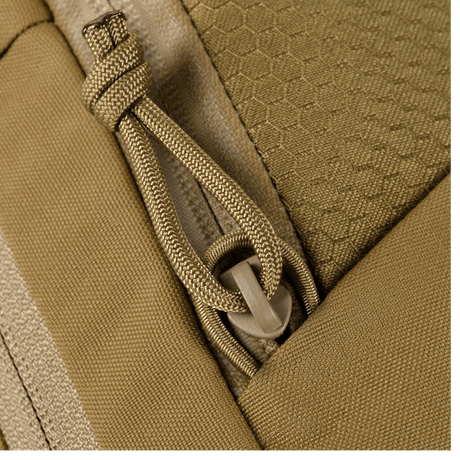 Close-up af lynlås og stofdetaljer på M-Tac Magnet XL Taske Elite Hex med FidLock låsesystem.