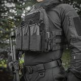 M‑Tac Plate Carrier Cuirass QRS Gen.II med quick-release system, ergonomisk design og justerbare stropper, ideel til taktisk brug.