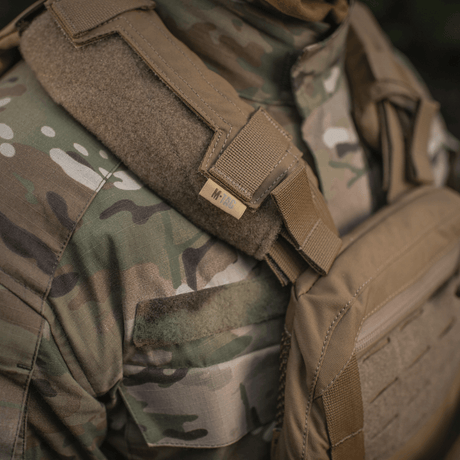 M‑Tac Plate Carrier Cuirass QRS Gen.II med quick-release system og ergonomisk design, perfekt til taktisk brug, i camouflage stof.
