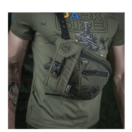 M-Tac Smartphone Lomme Elite Large Hex i stilfuldt CORDURA HEX materiale med WJ magnetisk spænde, perfekt til smartphone op til 6,5 tommer.