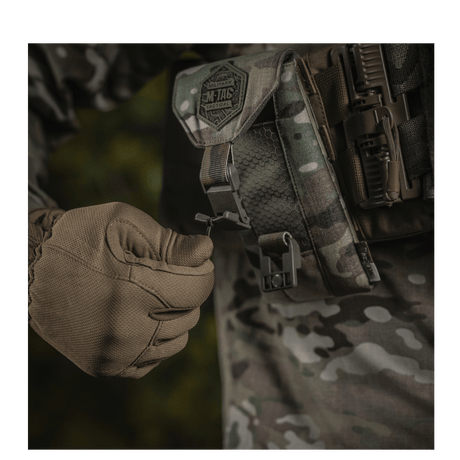 Image af M-Tac Smartphone Lomme Elite Large Hex i camo, fremstillet af slidstærkt CORDURA HEX materiale med WJ magnetisk spænde.