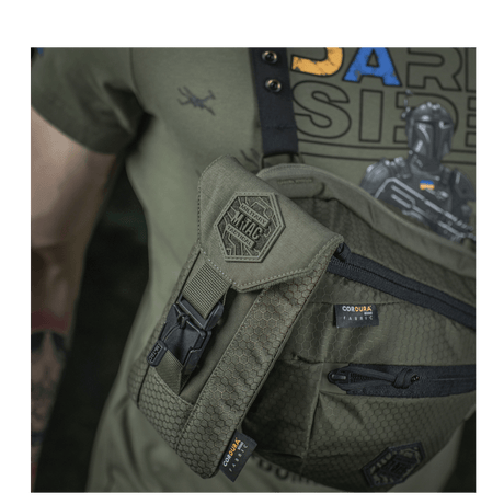 M-Tac Smartphone Lomme Elite Large Hex i Cordura HEX materiale med WJ magnetisk spænde, perfekt til opbevaring af smartphones op til 6,5 tommer.