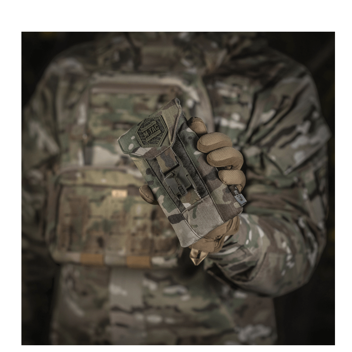 M-Tac Smartphone Lomme Elite Large Hex til sikker opbevaring af smartphone, lavet af slidstærkt CORDURA HEX materiale.