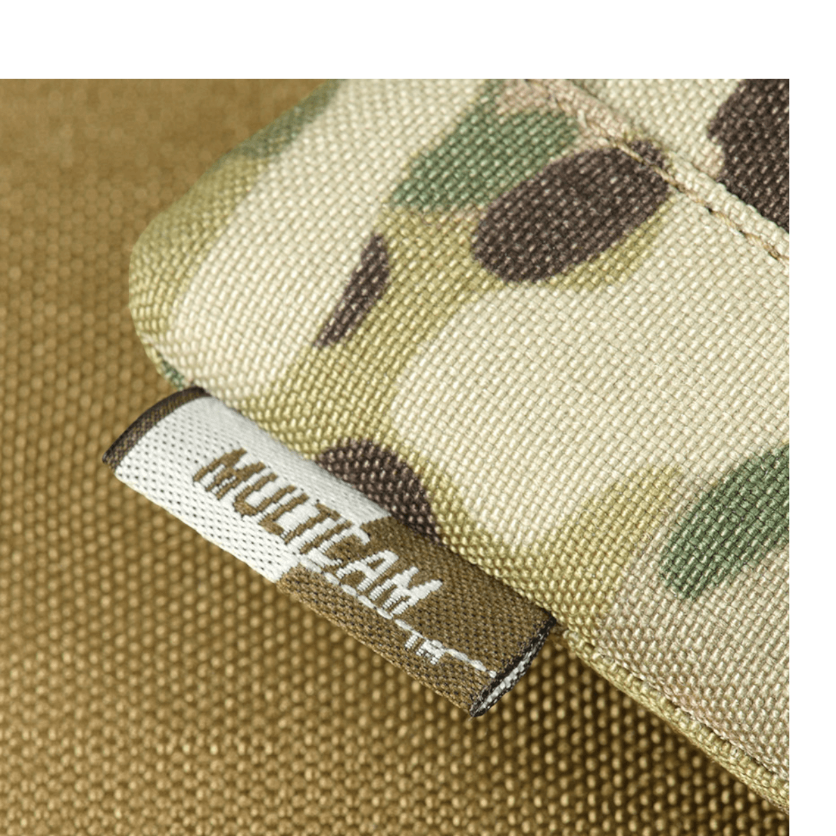 Close-up af M-Tac Smartphone Lomme Elite Large Hex med CORDURA HEX materiale i camouflage.