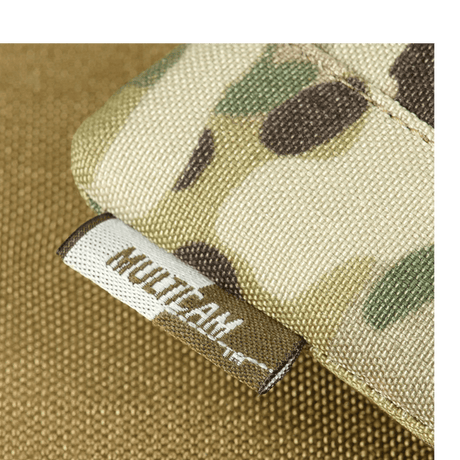 Close-up af M-Tac Smartphone Lomme Elite Large Hex med CORDURA HEX materiale i camouflage.