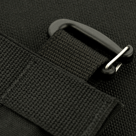 Nærbillede af M‑Tac Front Panel til Cuirass QRS med sort Woojin spænde og MOLLE-stropper i slidstærkt Cordura 500D materiale.
