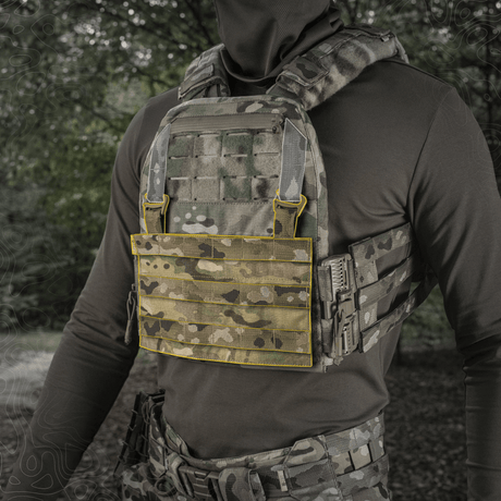 M‑Tac Front Panel til Cuirass QRS med MOLLE-system i militær brug, fremstillet af Cordura 500D med Woojin kroge og Velcro.
