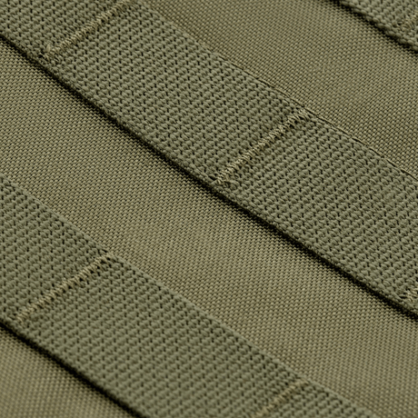 Close-up af M‑Tac Front Panel til Cuirass QRS med Cordura 500D materiale og MOLLE-stropper til militær brug