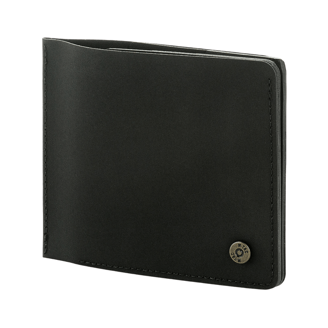 M-Tac Pung Slim Elite Gen. II i sort polymerkomposit med kompakt og stilfuldt design, branded messingnitte på forsiden.