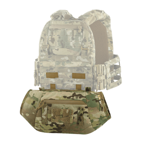 Kamouflage M-Tac taktisk vest og bæltetaske på hvid baggrund