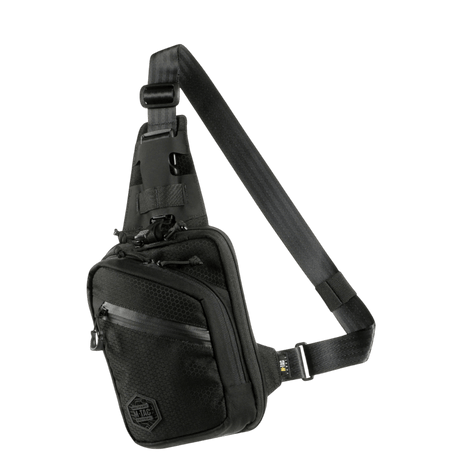 M-Tac Sling Pistoltaske Elite Hex i sort Cordura 1000D med justerbar skulderrem og fire rum, stilfuld og holdbar taske til skjult våben.