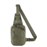 M-Tac Sling Pistoltaske Elite Hex i slidstærkt Cordura materiale med justerbar rem og rummelige rum.