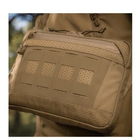 M-Tac Admin Taske Elite i Cordura-materiale med justerbar skulderrem og YKK lynlåse, stilfuldt robust design til udendørs brug