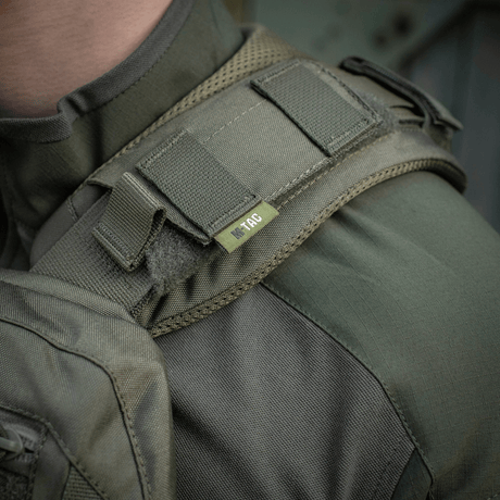 M-Tac Skulderpude til Plate Carrier Cuirass QRS i Cordura med 3D-mesh, fastgjort på bærerens skulder for øget komfort