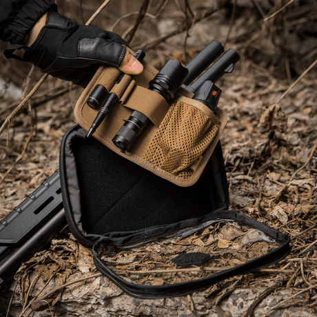 M-Tac Utility Organizer Slim Elite i brug med værktøjer og tilbehør, ideel til EDC-kit. Fremstillet i holdbart Cordura 500D, 22x16 cm.