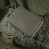 M-Tac Utility Organizer Slim Elite i Cordura 500D på rygsæk, klar til EDC-kit og opbevaring af nødvendige genstande.