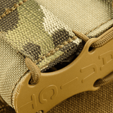 Nærbillede af M-Tac Mag Lomme Kolchan til AK/AR Mini med holdbart Cordura 1000D-materiale og MOLLE-system