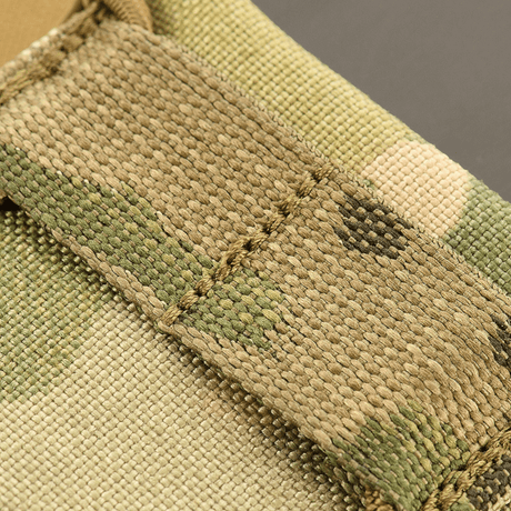 M-Tac Mag Lomme Kolchan til AK/AR Mini i camouflage, lavet af slidstærk Cordura 1000D med stødresistente plastikindsatser og MOLLE-system.