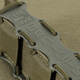 Nærbillede af M-Tac PCC Magasinlomme Kolchan med robust Cordura 1000D materiale og plastikindsatser til sikker opbevaring af magasiner.